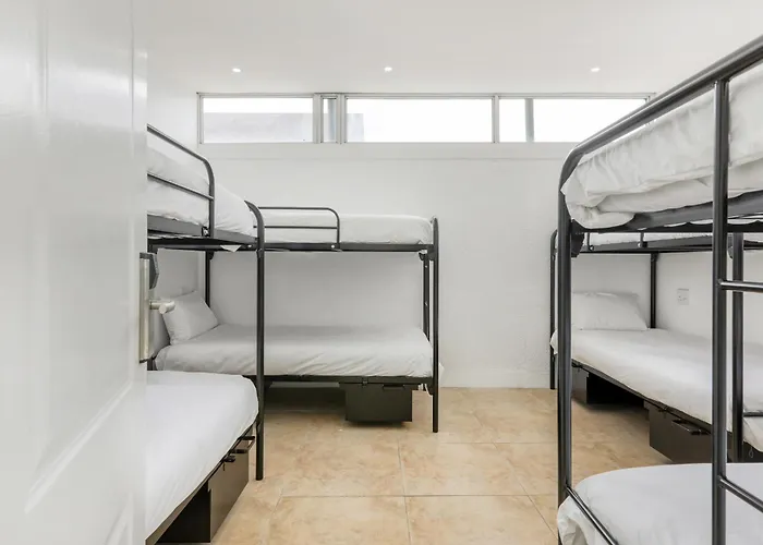 Inn & Out Express Sea Point